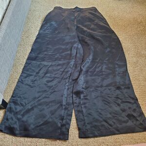 EUC Medium Athleta Wide Leg Satin-Look Pants in Black